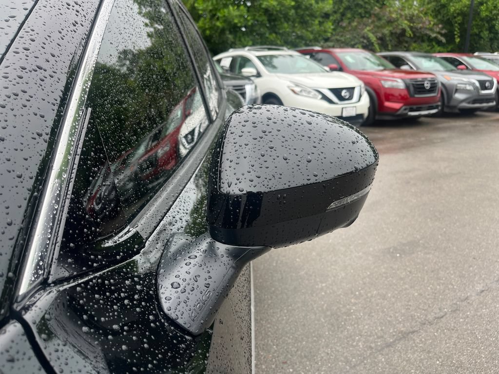 Used 2026 Nissan Kicks SR FWD image 33