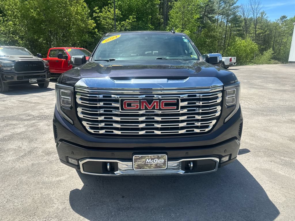 Used 2024 GMC Sierra 1500 Denali w/ Denali Reserve Package AWD/4WD image 8