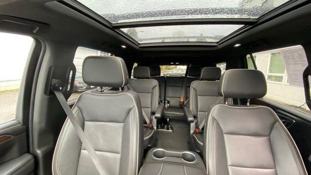 Used 2022 Chevrolet Tahoe Premier w/ Premium Package image 29