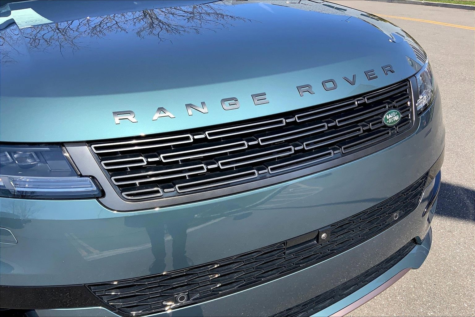 Used 2025 Land Rover Range Rover Sport Dynamic SE image 30