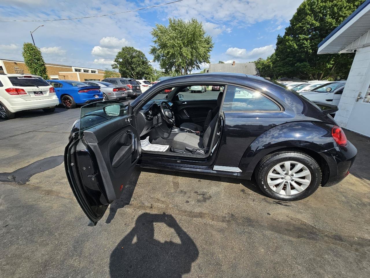 Used 2017 Volkswagen Beetle 1.8T S FWD image 22