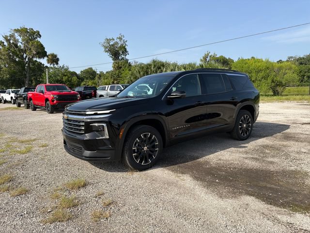 New 2026 Chevrolet Traverse LT w/ Sun and Wheel Package FWD image 2