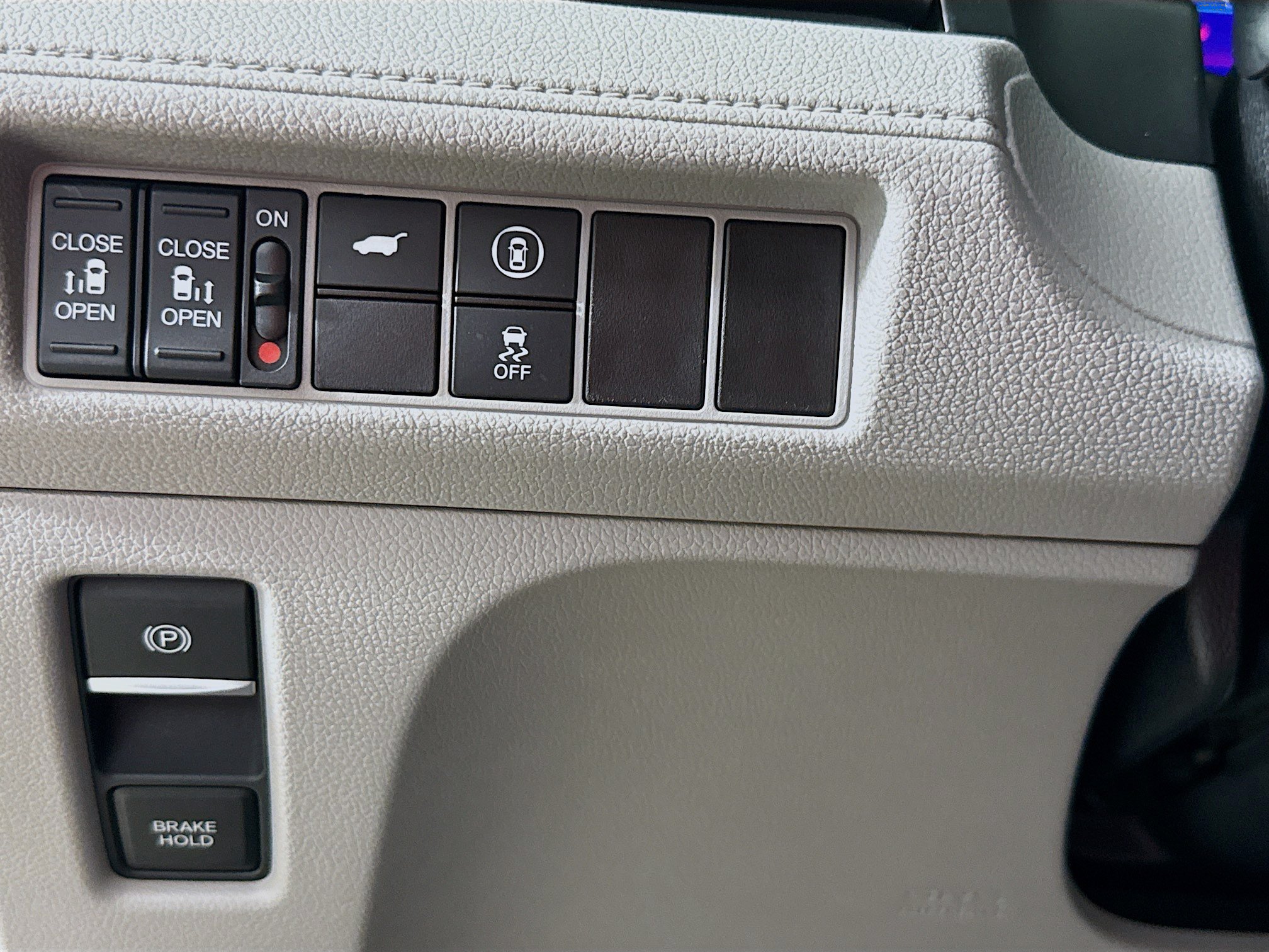 Certified 2024 Honda Odyssey EX-L image 9