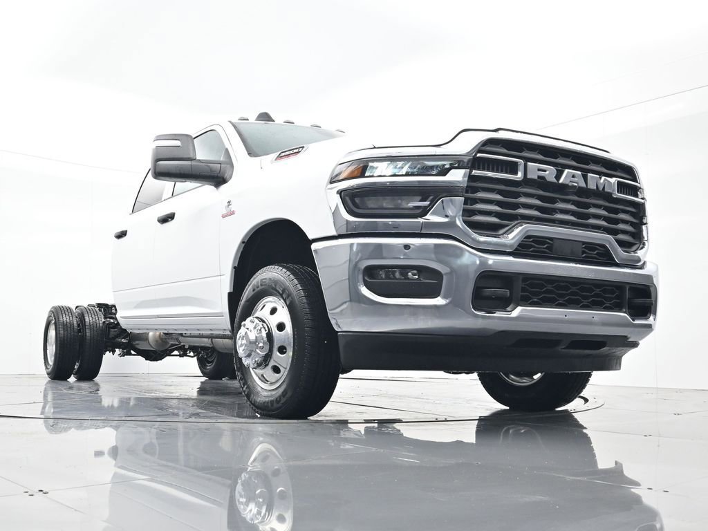 New 2026 RAM 3500 Tradesman w/ Chrome Appearance Group image 25