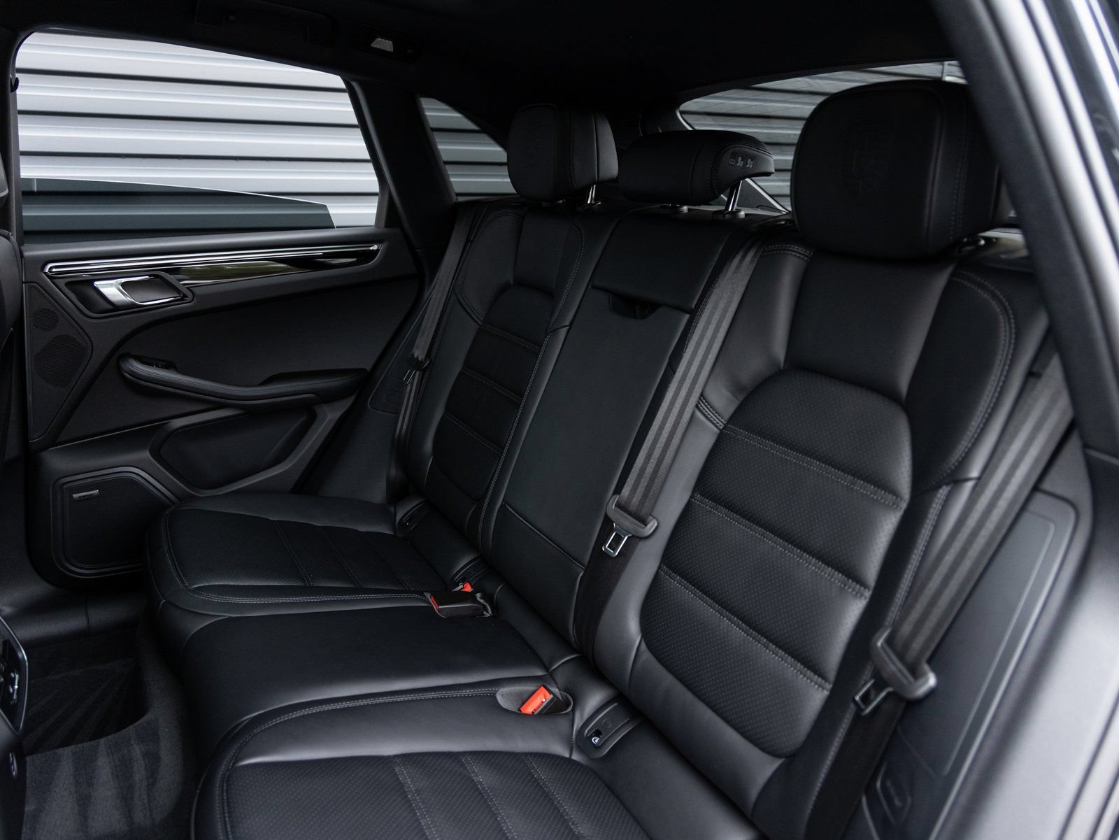 New 2026 Porsche Macan AWD/4WD image 27