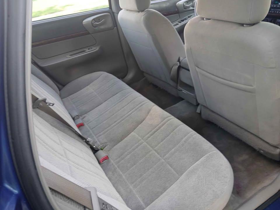 Used 2004 Chevrolet Impala FWD image 15