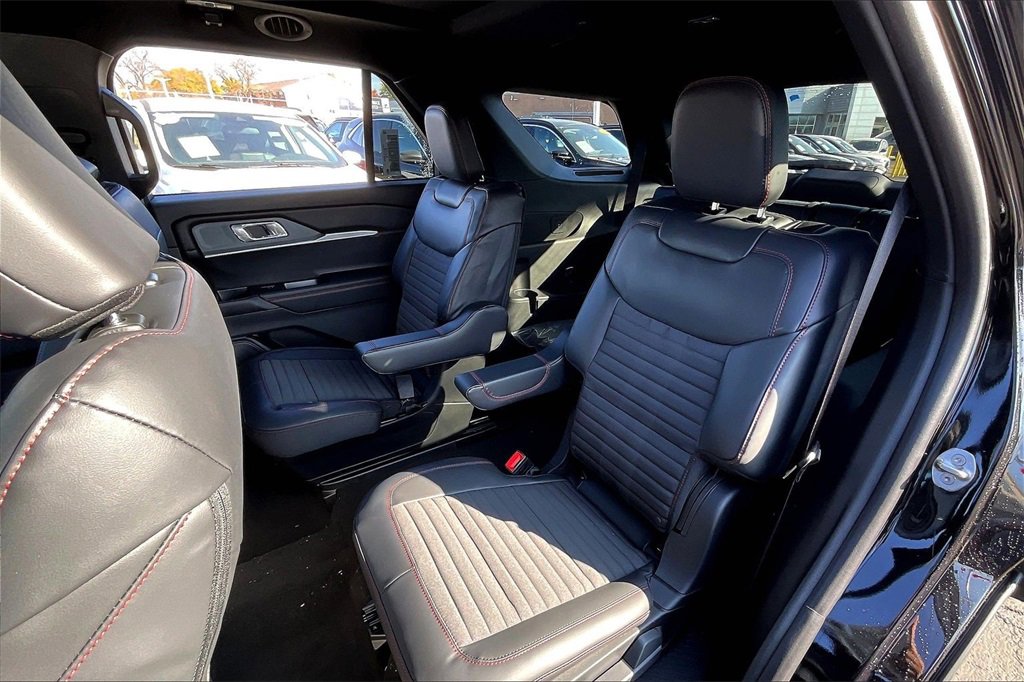 New 2026 Ford Explorer ST-Line image 10