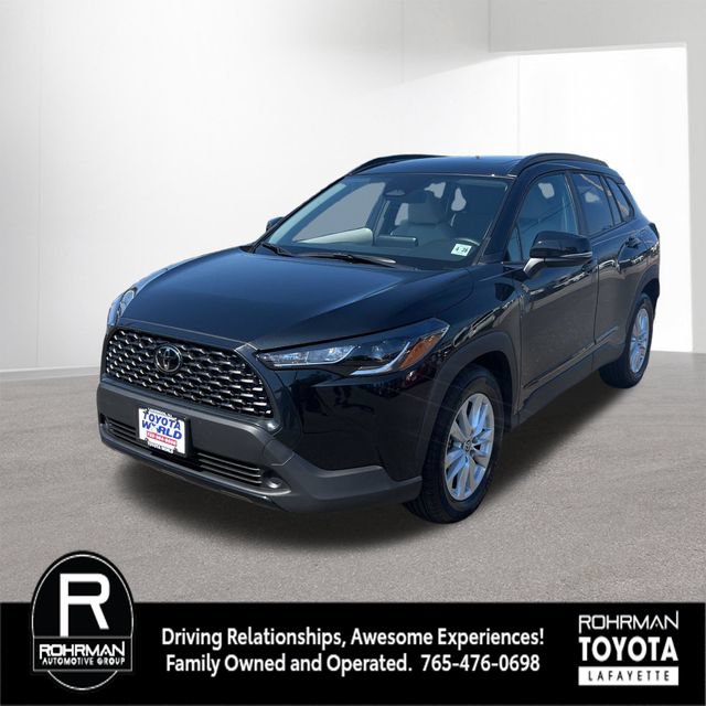 Used 2023 Toyota Corolla Cross LE w/ Moonroof Package