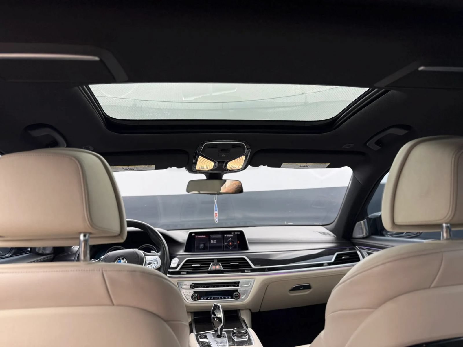 Used 2019 BMW 750i xDrive w/ Executive Package AWD/4WD image 41