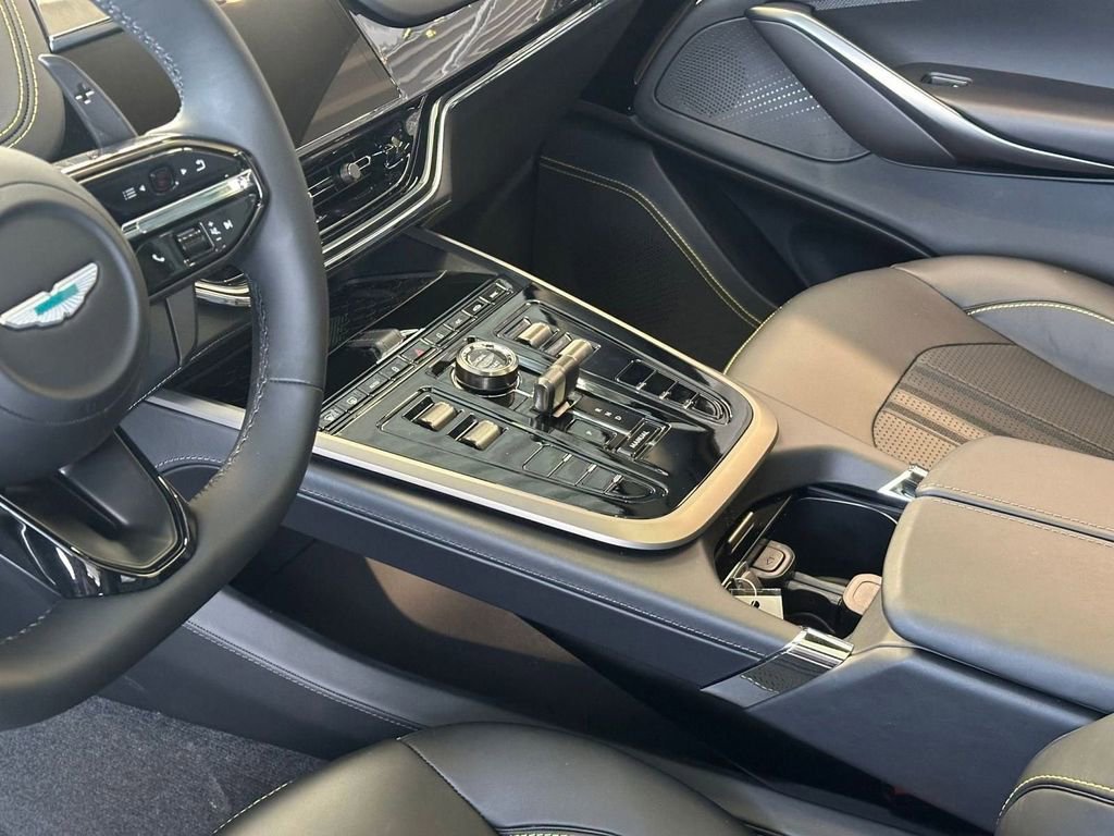 New 2026 Aston Martin DBX 707 image 23