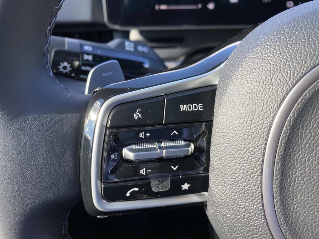 New 2026 Kia Carnival EX image 16