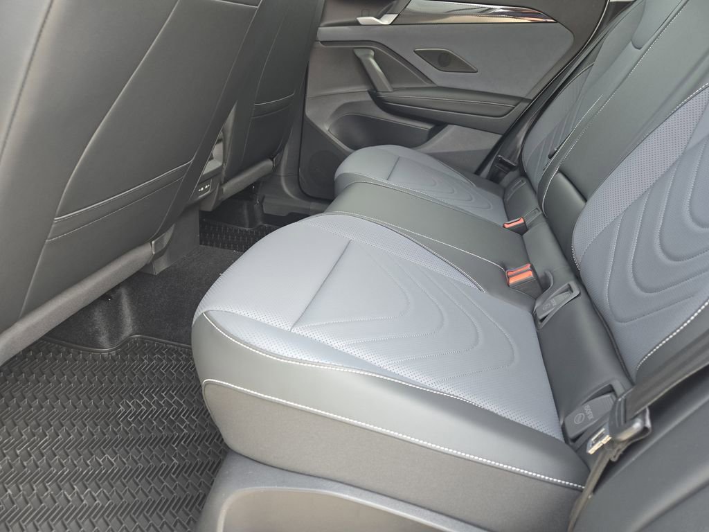 New 2026 Volkswagen Tiguan SE image 22