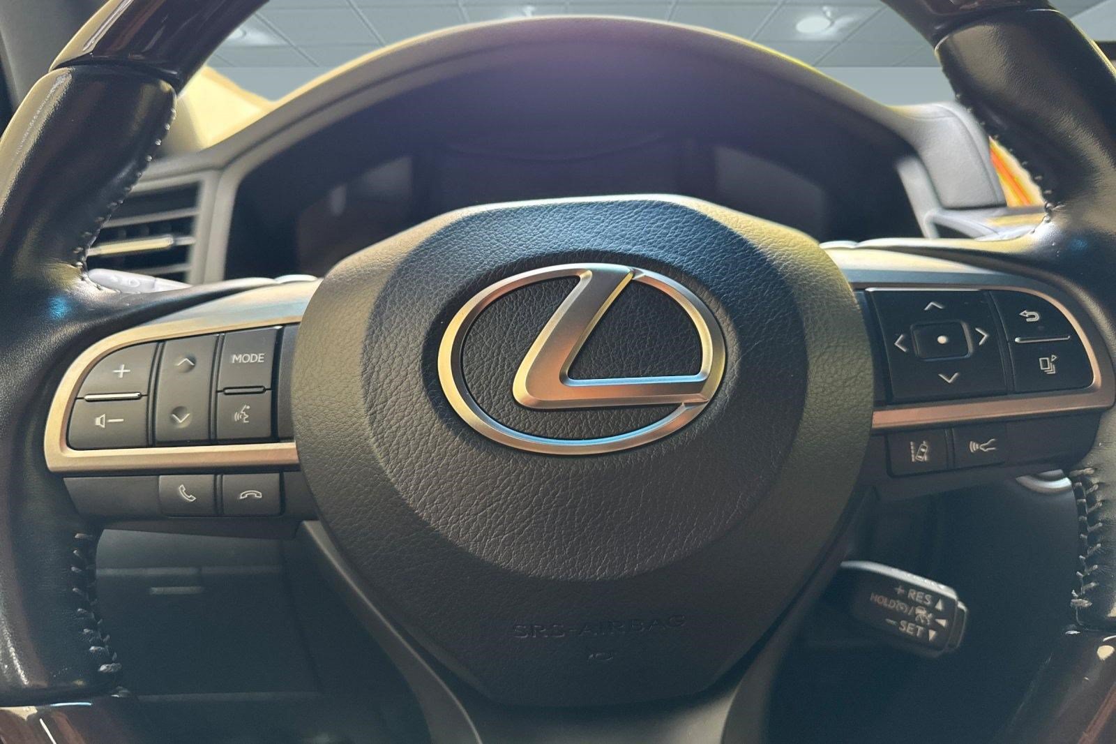 Used 2020 Lexus LX 570 4WD w/ Sport Package image 11