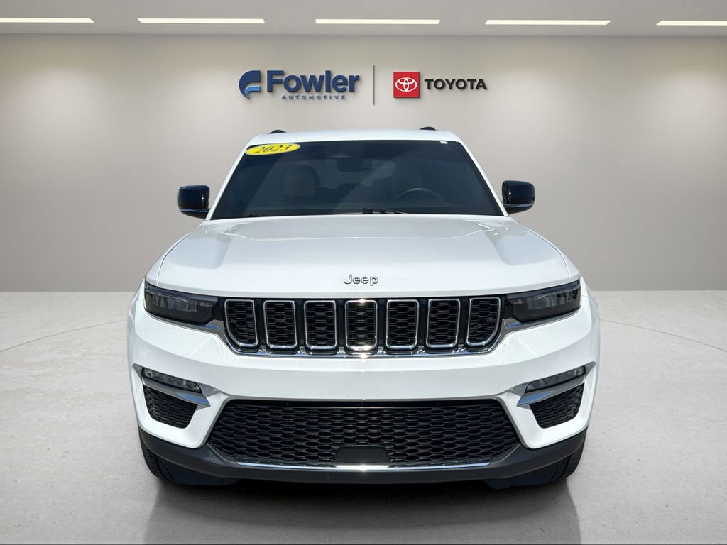 Used 2023 Jeep Grand Cherokee Limited AWD/4WD image 2