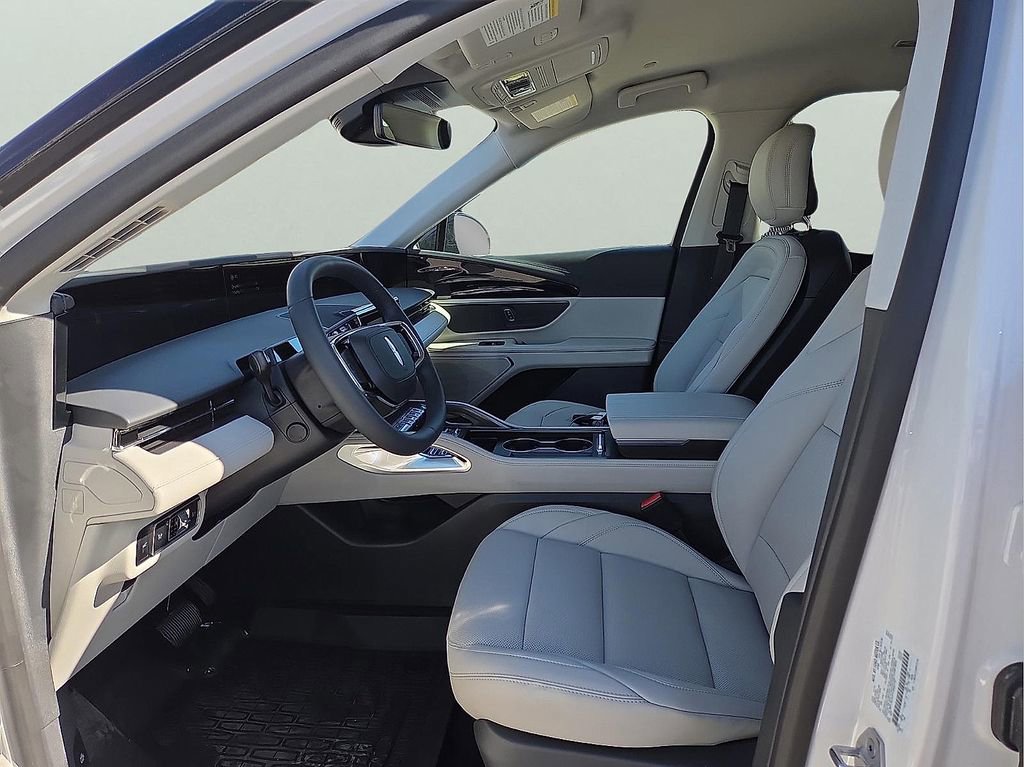 New 2026 Lincoln Nautilus Premier AWD/4WD image 11