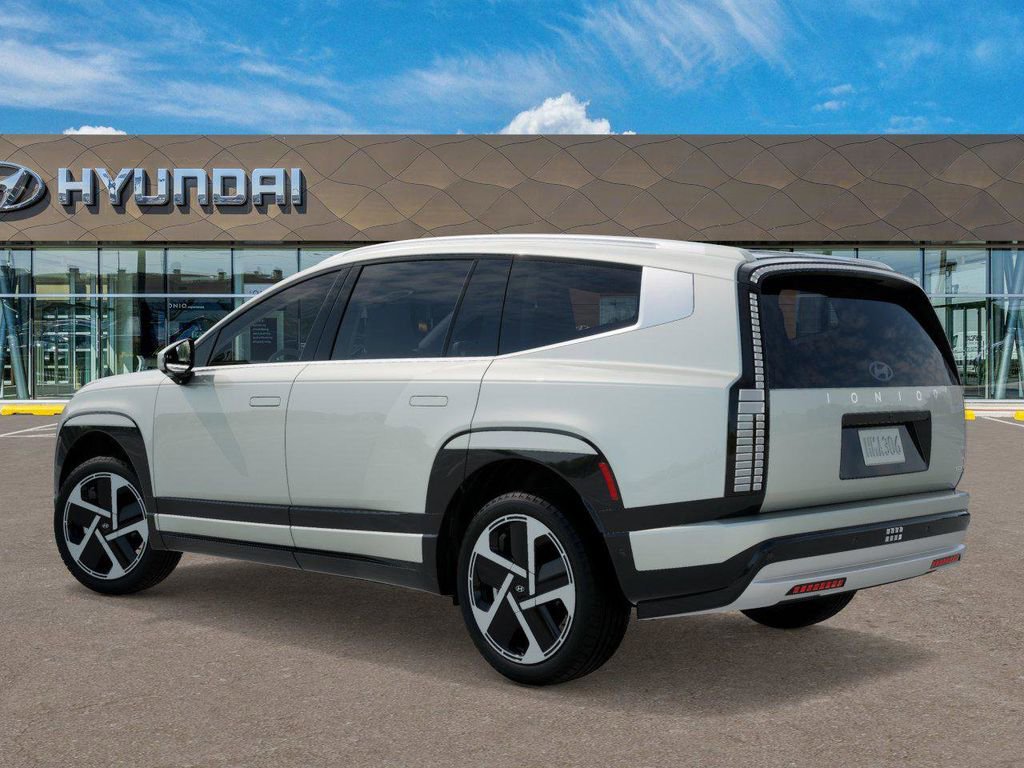 New 2026 Hyundai Ioniq 9 Limited image 5
