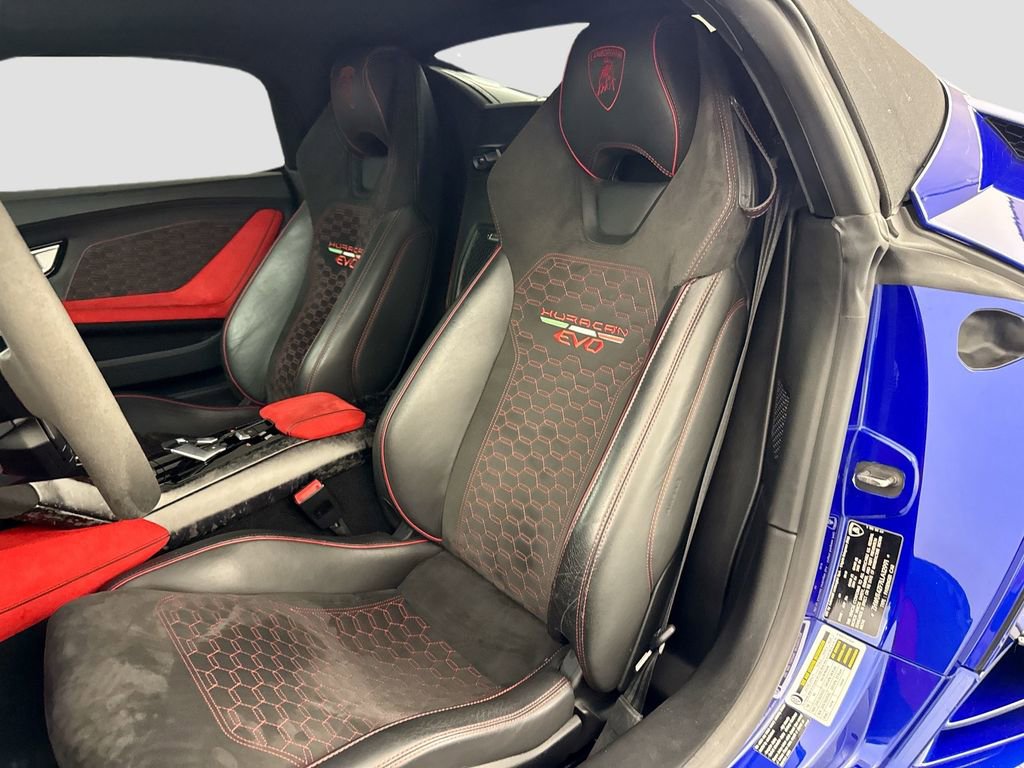 Used 2020 Lamborghini Huracan EVO image 19