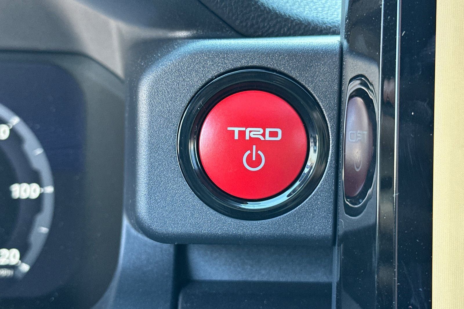 New 2026 Toyota 4Runner TRD Off-Road Premium AWD/4WD image 24