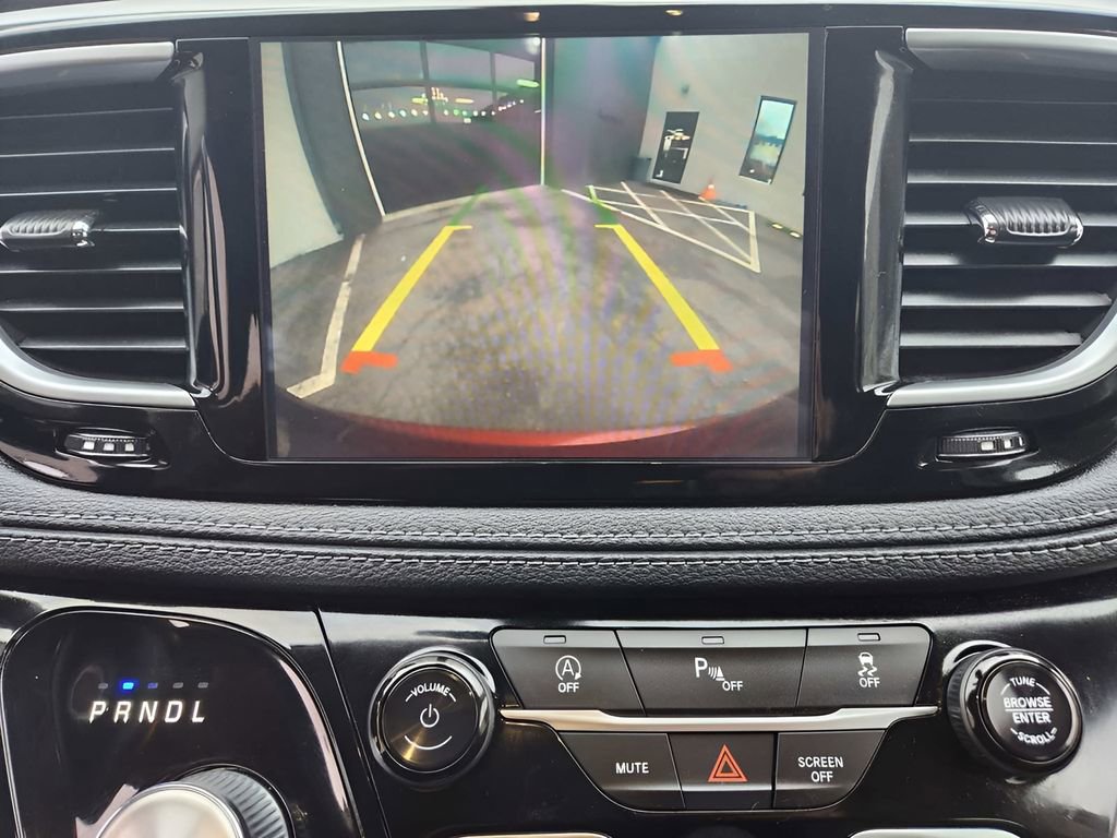 Used 2020 Chrysler Pacifica Limited FWD image 12