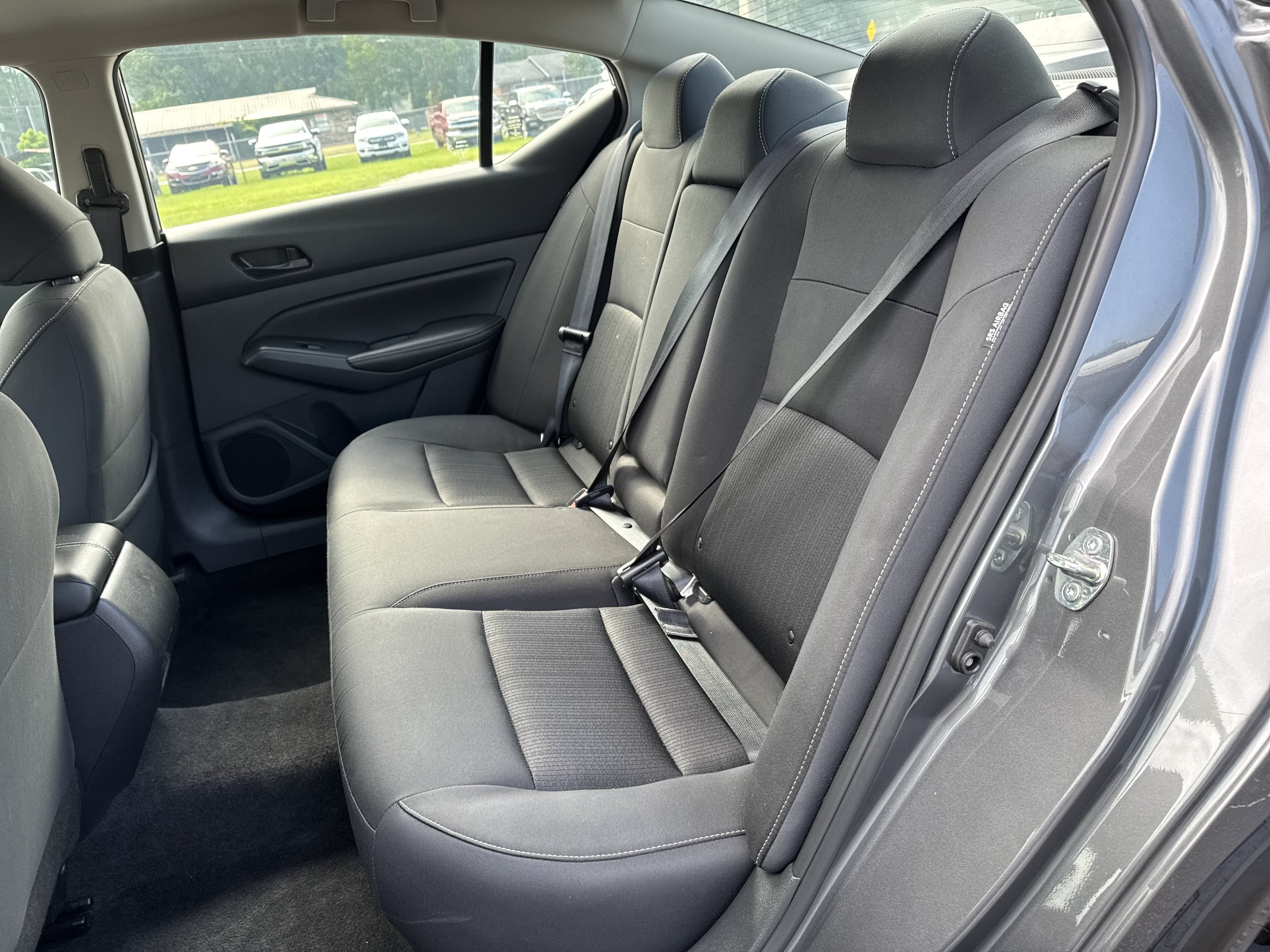 Used 2025 Nissan Altima 2.5 SV FWD image 19