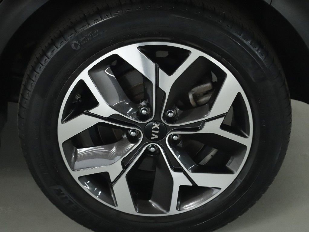 Used 2021 Kia Sportage EX w/ EX Technology Package image 43