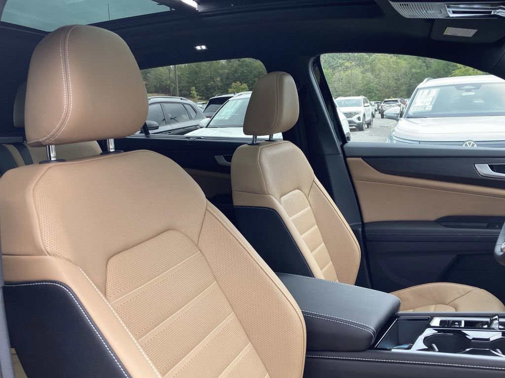 New 2026 Volkswagen Atlas Cross Sport SEL R-Line image 17