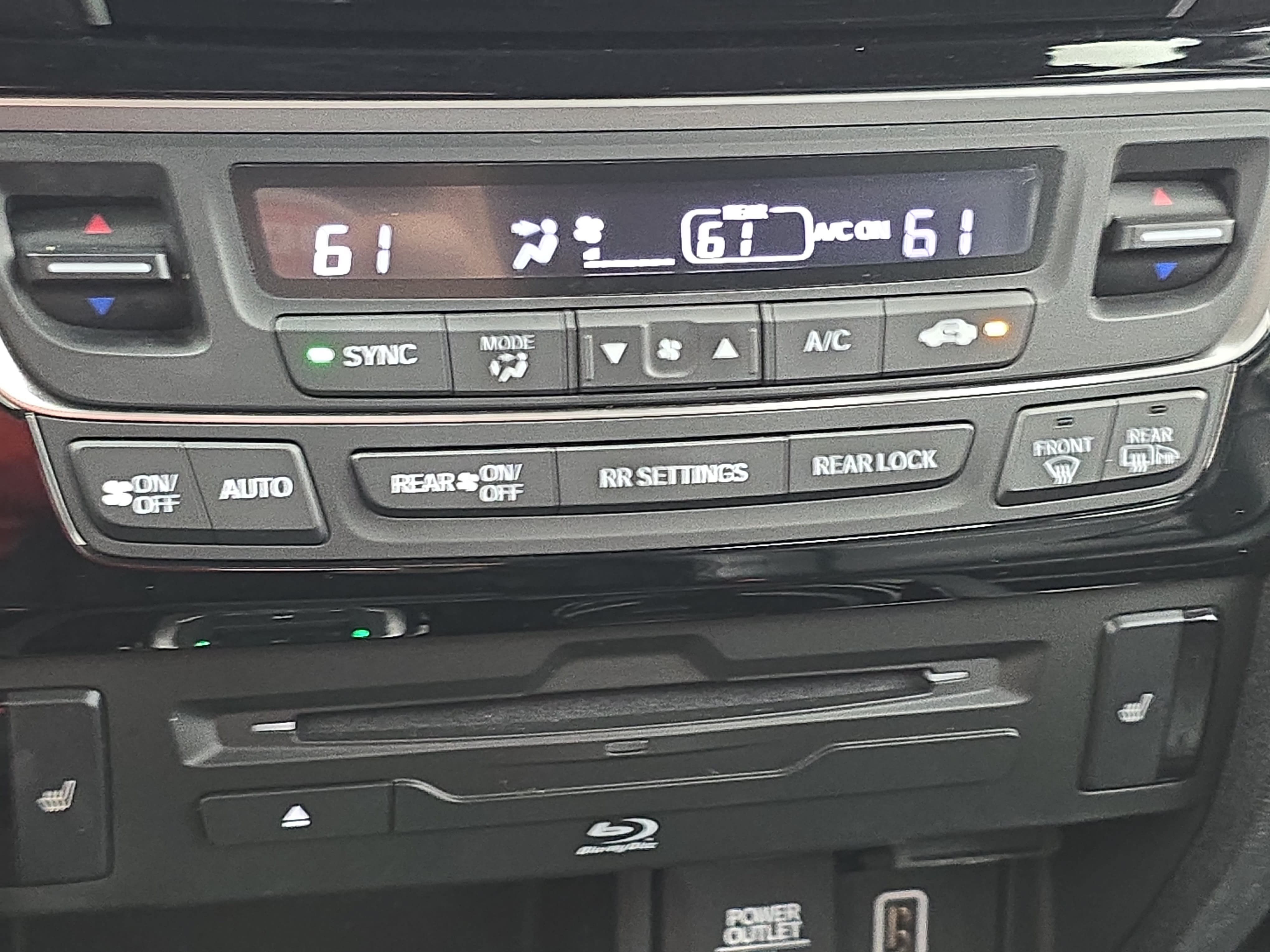 Used 2019 Honda Pilot Touring image 25
