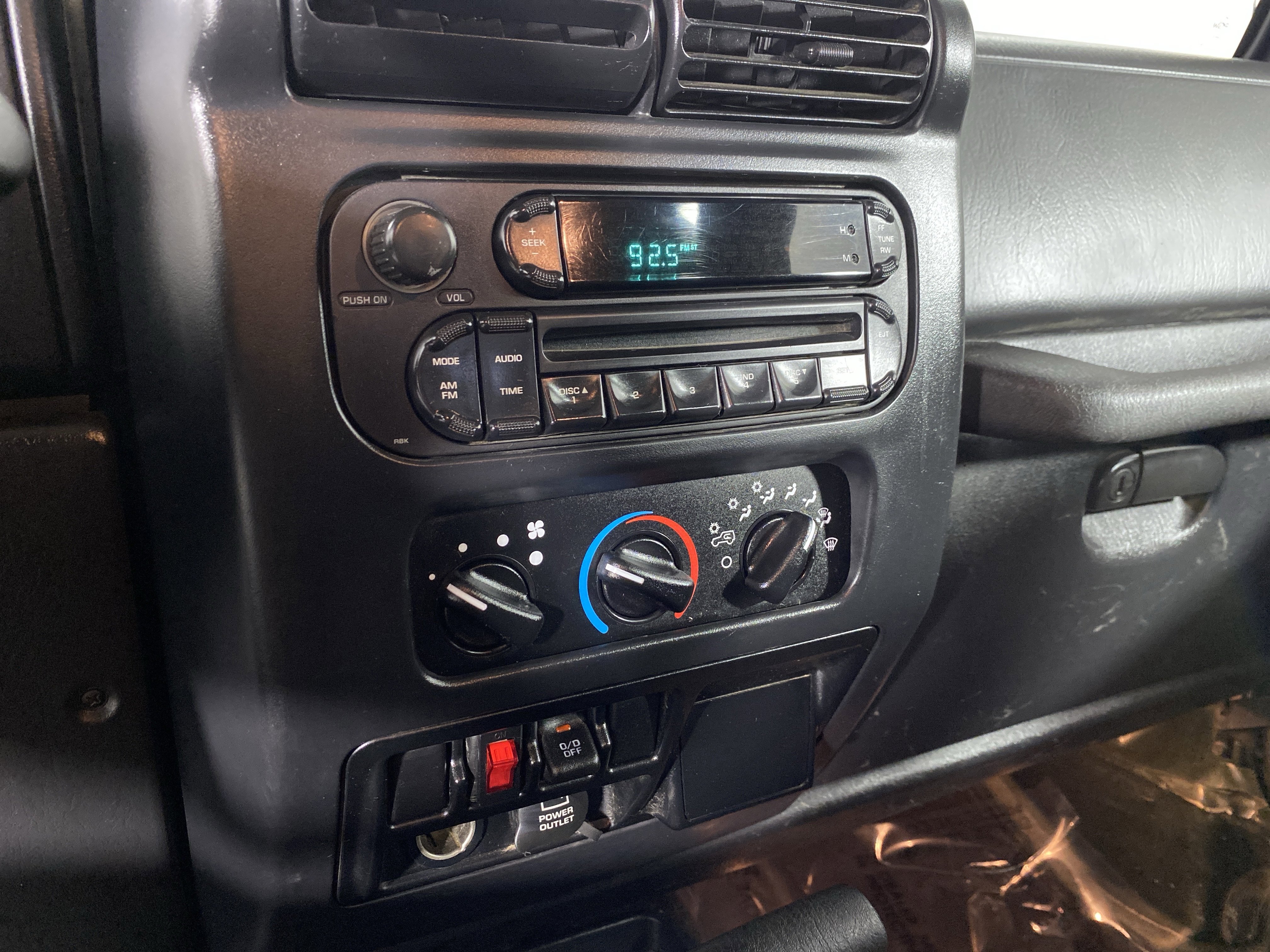 Used 2006 Jeep Wrangler X w/ Tire & Wheel Group (Ecco) AWD/4WD image 21