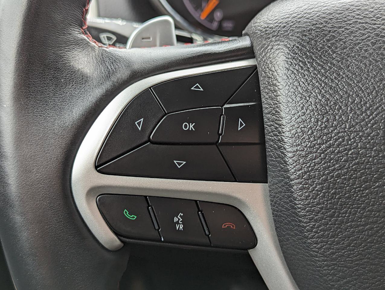 Used 2019 Jeep Grand Cherokee Trailhawk w/ Trailhawk Luxury Group image 15