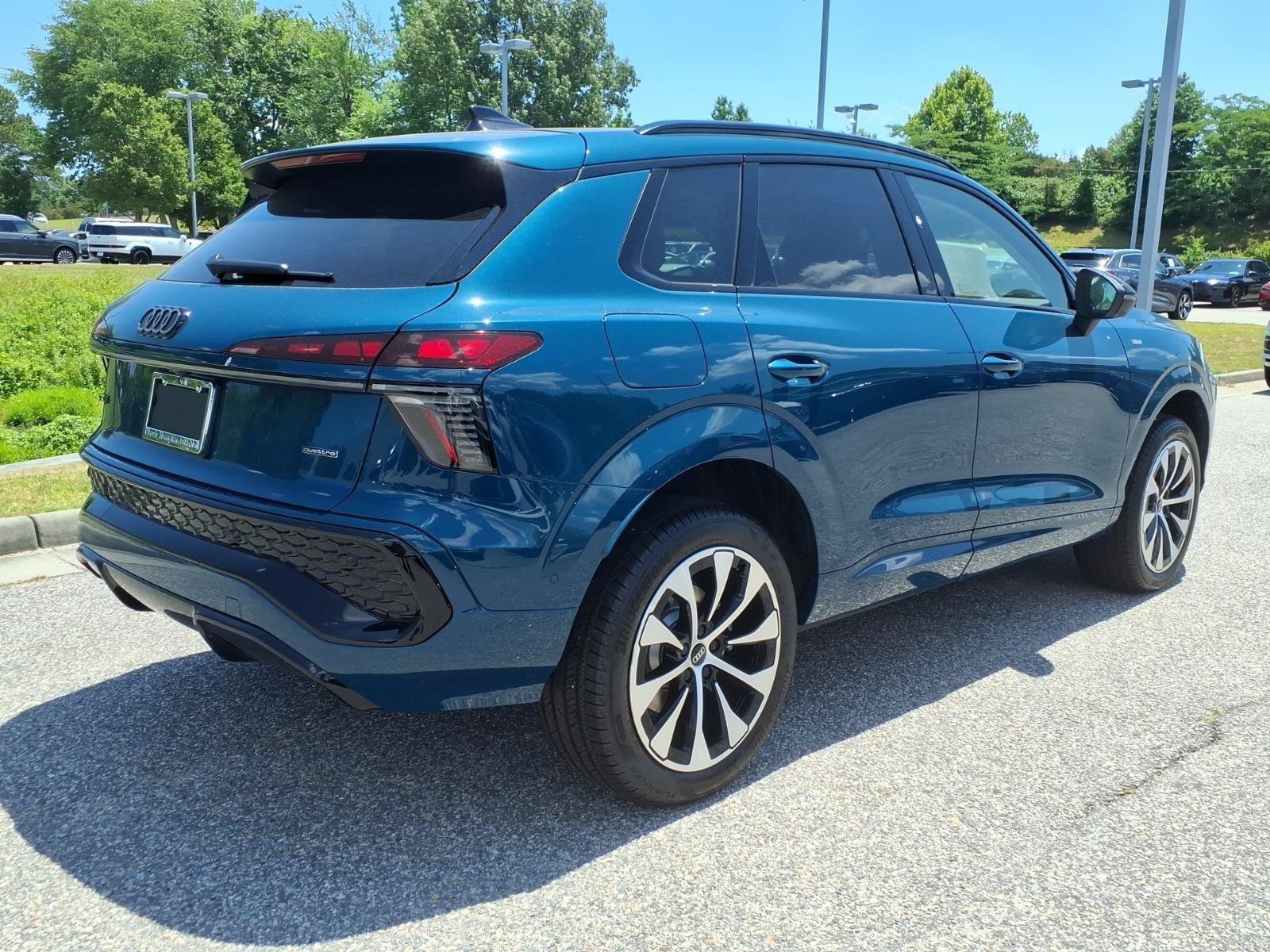 New 2026 Audi Q3 quattro 2.0T AWD/4WD image 6