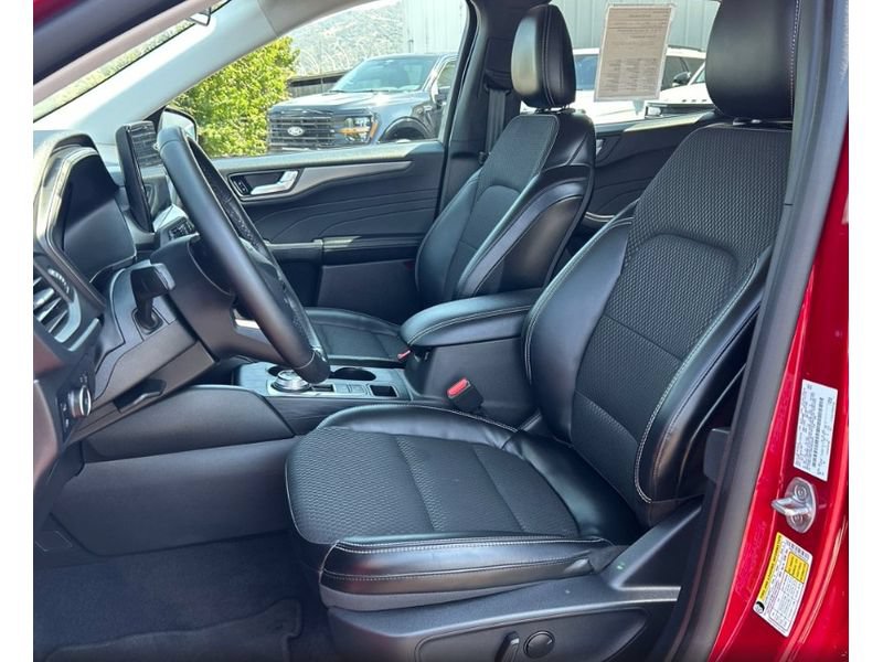 Used 2024 Ford Escape SE FWD image 5