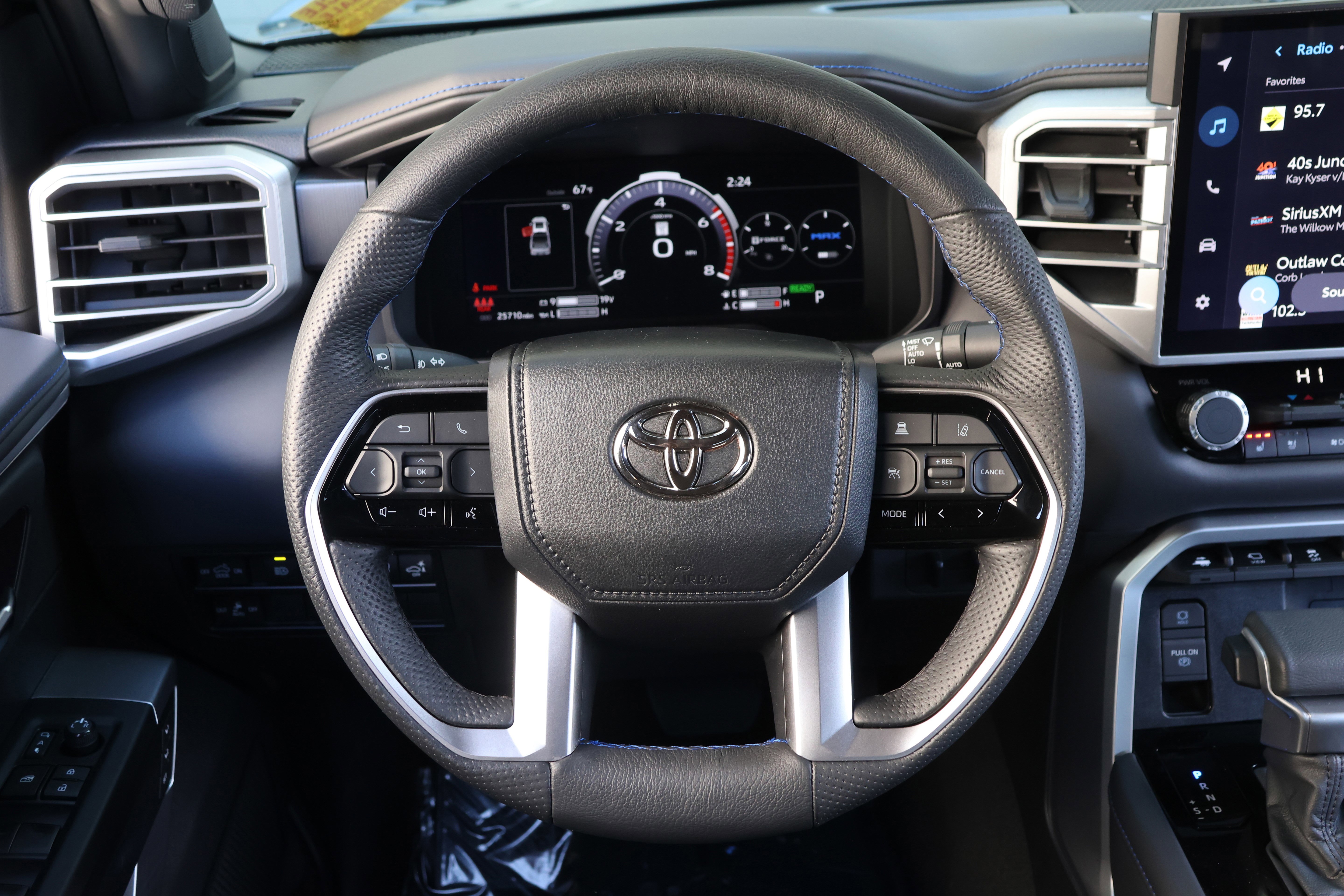 Used 2023 Toyota Tundra Platinum image 17