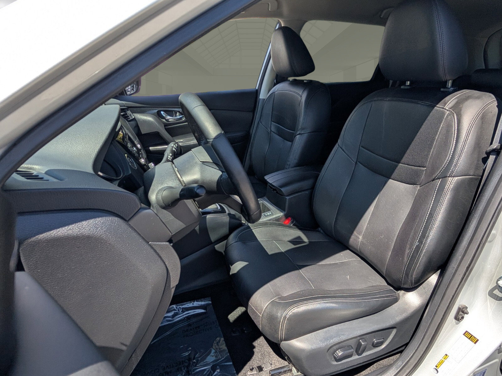 Used 2019 Nissan Rogue SL image 9