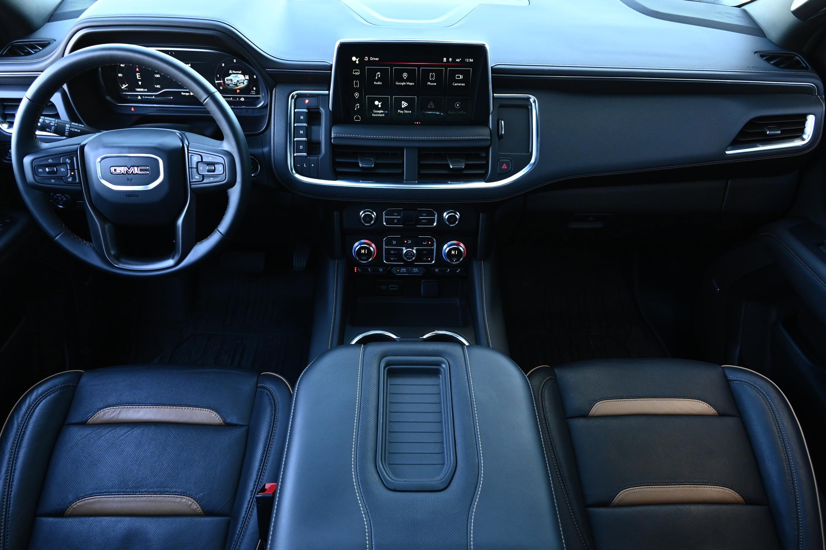 Used 2024 GMC Yukon AT4 w/ Technology Package image 14