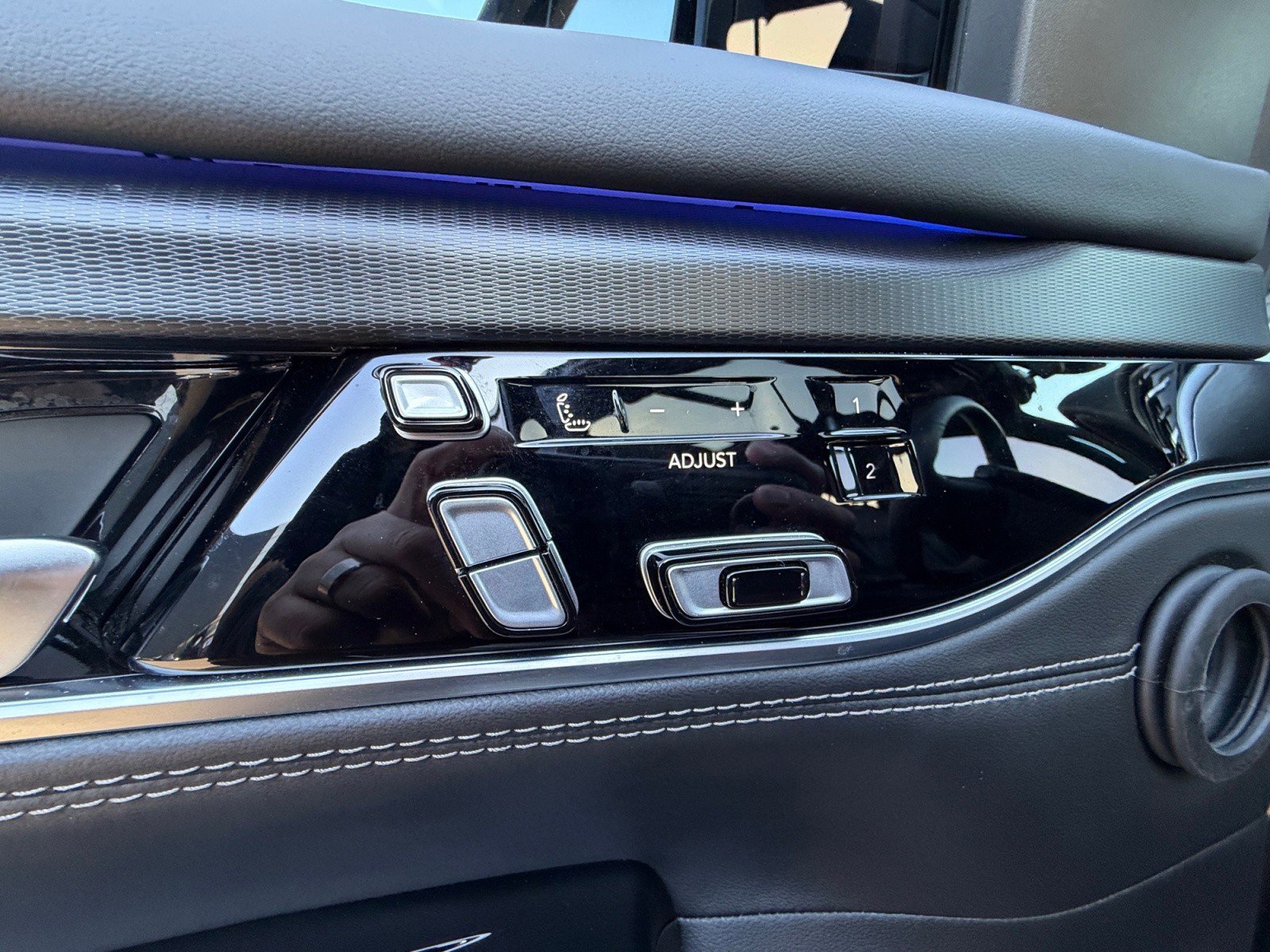 Used 2024 Jeep Grand Wagoneer Series II w/ Quick Order Packagew 28T image 11