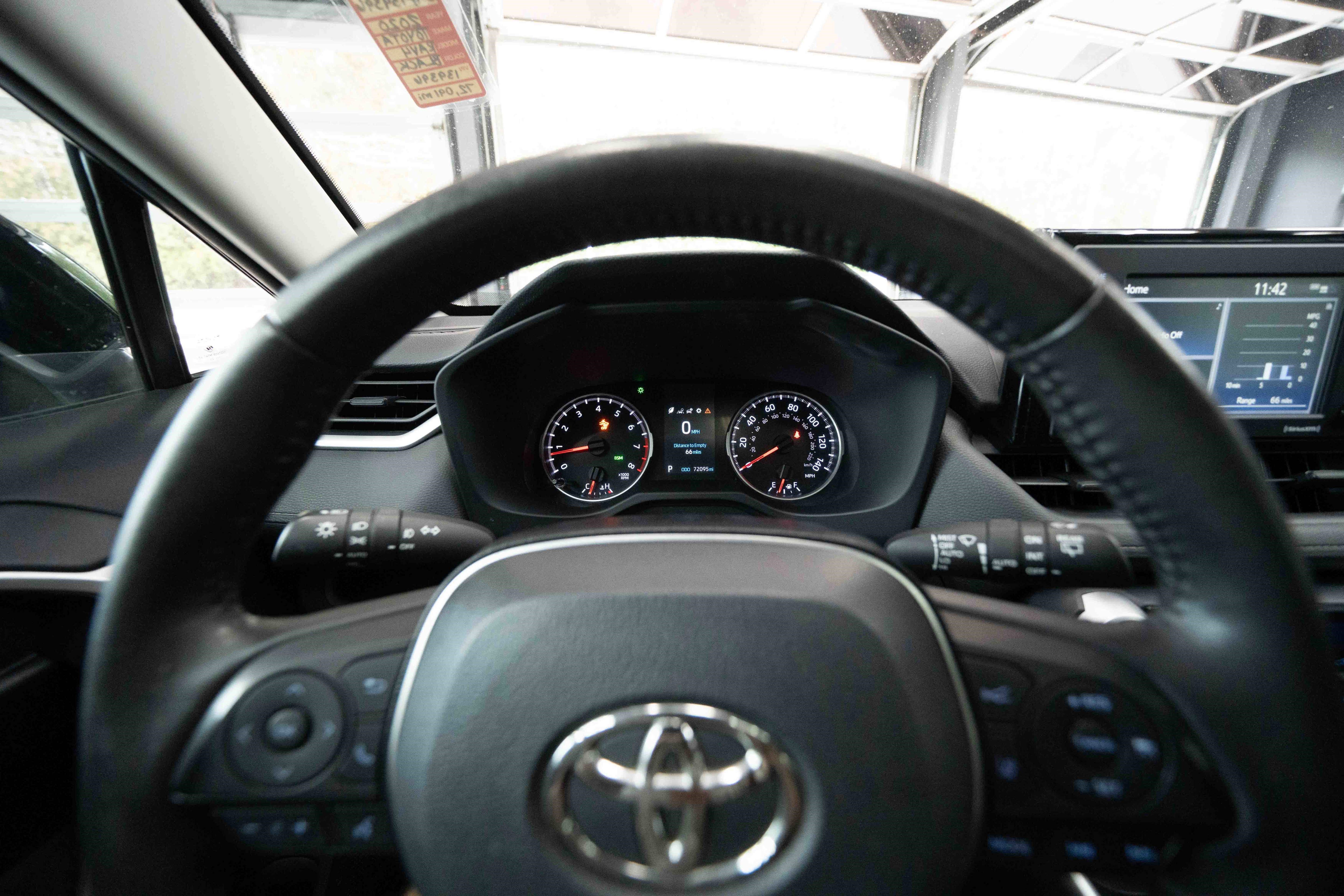 Used 2020 Toyota RAV4 XLE w/ Convenience Package AWD/4WD image 15