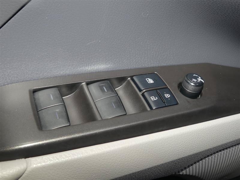 Used 2022 Toyota Camry SE w/ Cold Weather Package FWD image 20