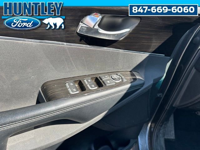 Used 2020 Kia Sorento EX image 19