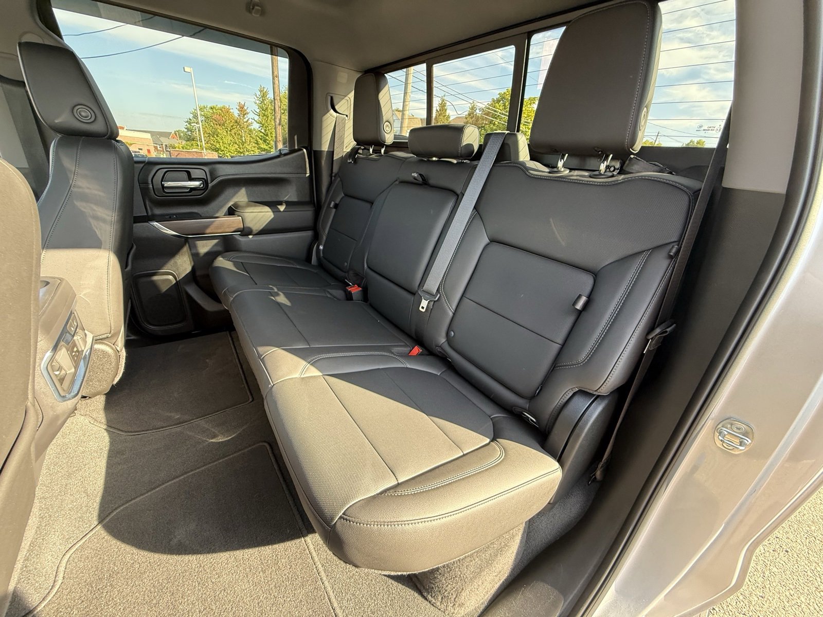 Used 2020 GMC Sierra 1500 SLT w/ SLT Premium Package image 27