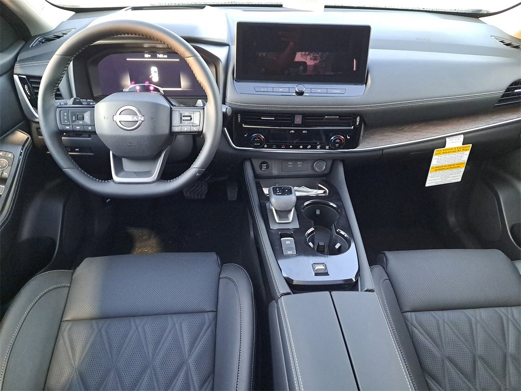 New 2025 Nissan Rogue Platinum w/ Tech Package image 6