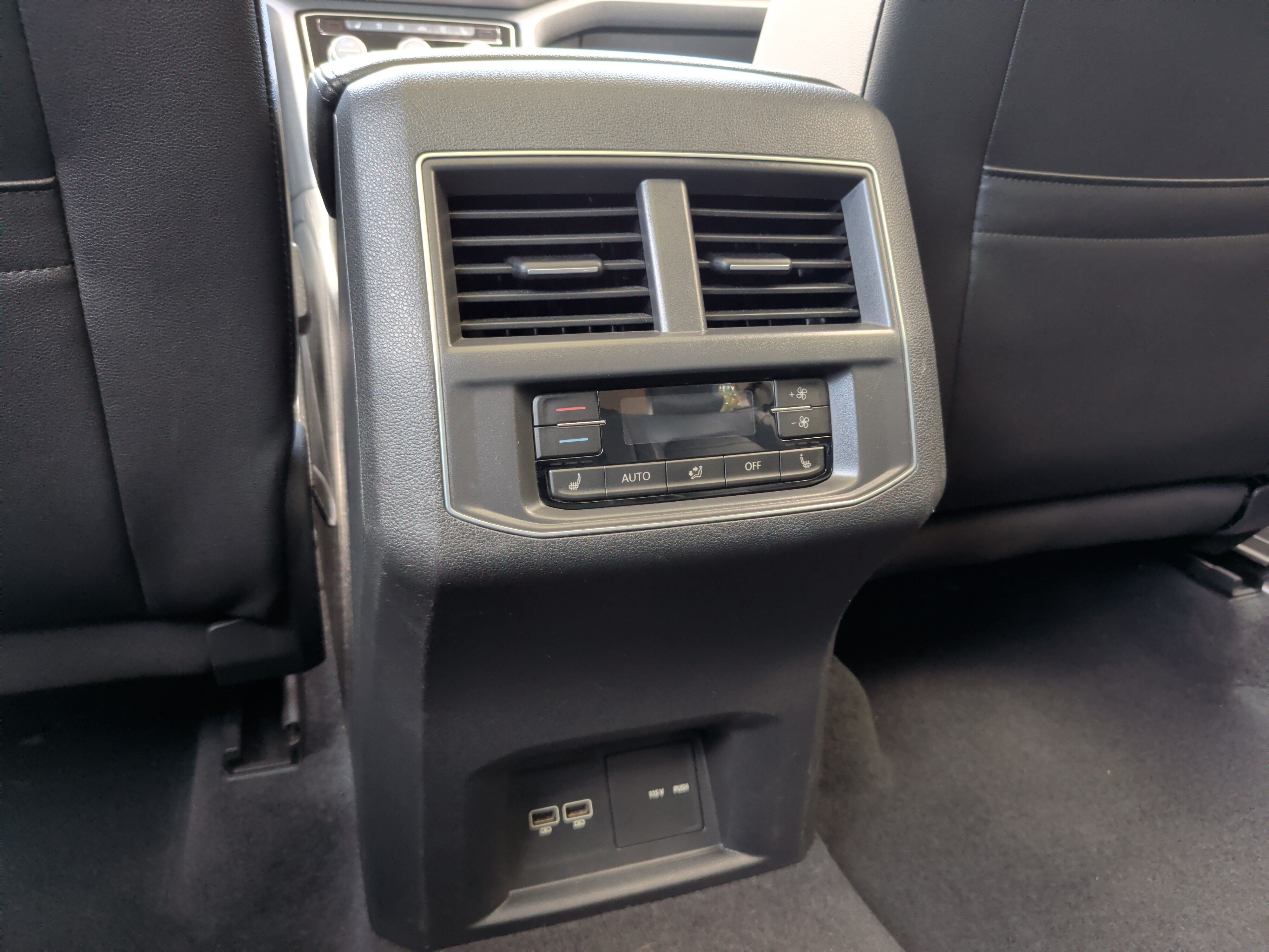 Used 2018 Volkswagen Atlas SEL Premium AWD/4WD image 35