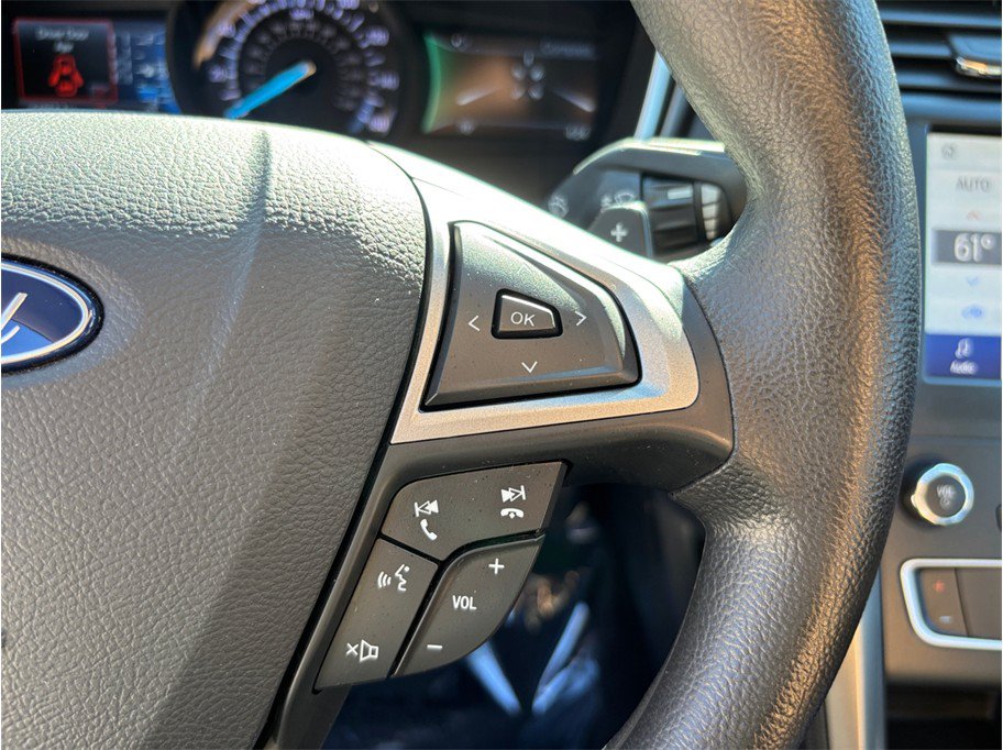 Used 2019 Ford Fusion SE FWD image 23