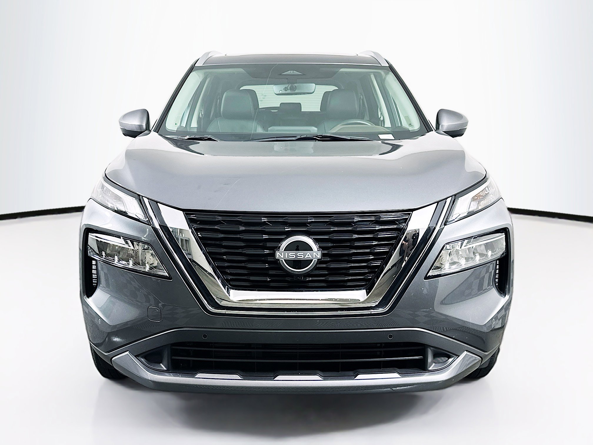 Used 2023 Nissan Rogue SL w/ SL Premium Package image 2