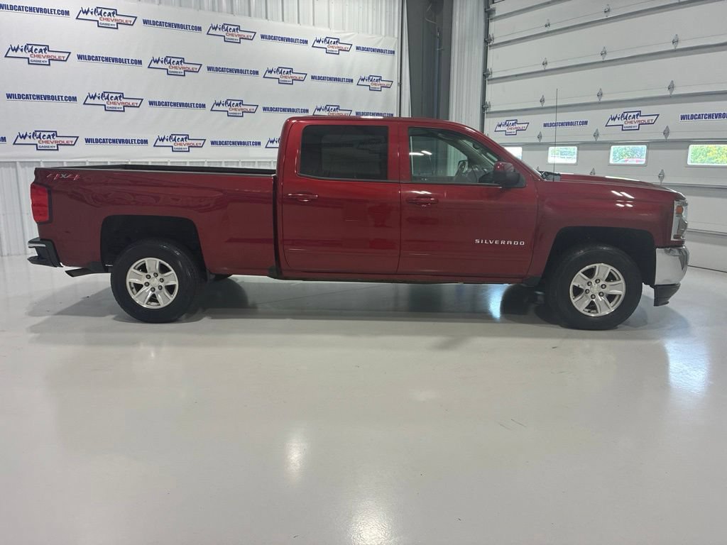 Used 2018 Chevrolet Silverado 1500 LT w/ All Star Edition AWD/4WD image 8