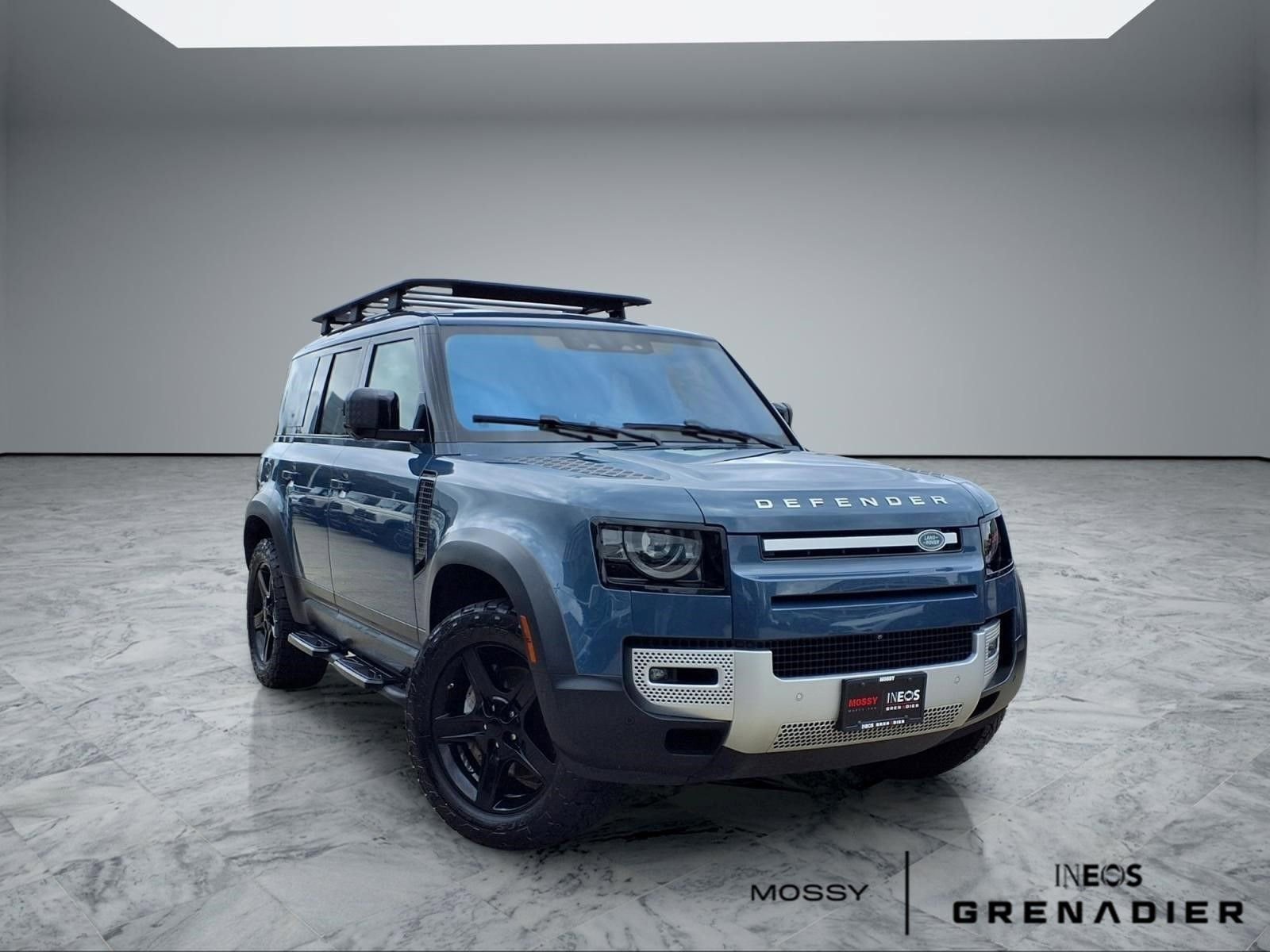 Used 2020 Land Rover Defender 110 SE AWD/4WD image 1