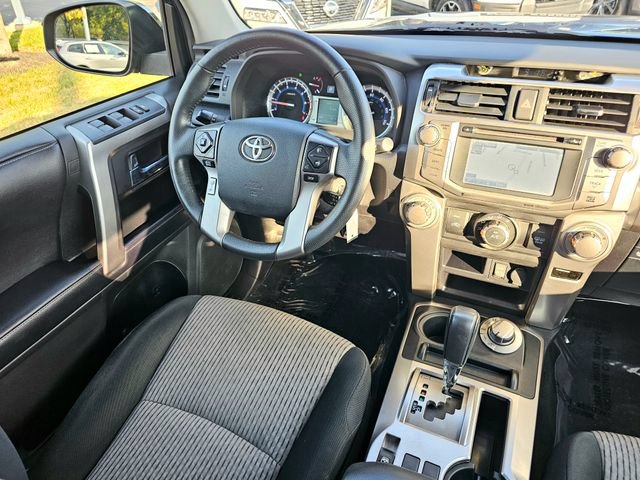 Used 2019 Toyota 4Runner SR5 AWD/4WD image 29