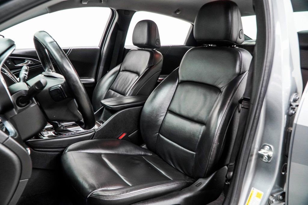 Used 2024 Chevrolet Malibu LT FWD image 38