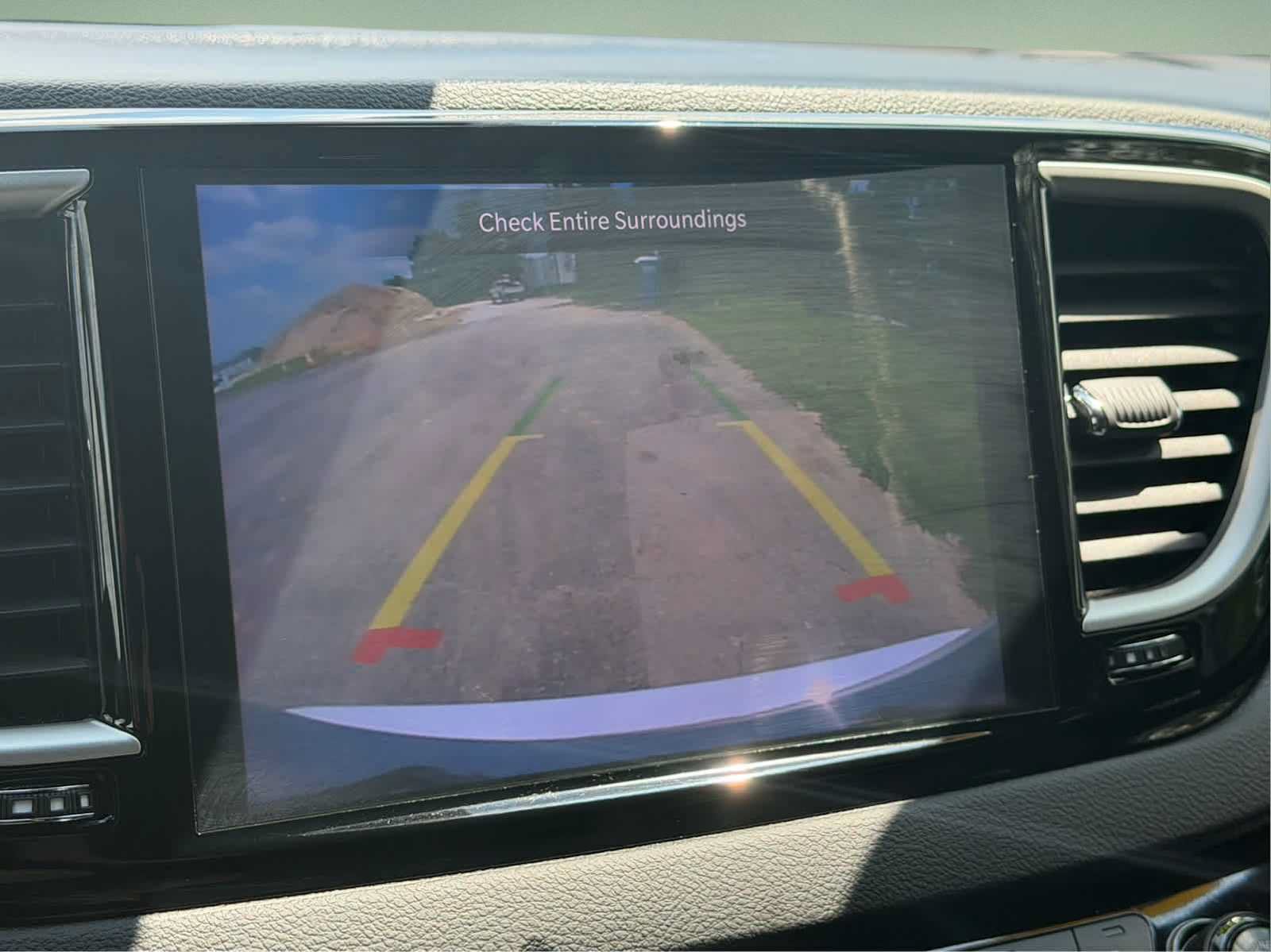 Used 2025 Chrysler Pacifica Select FWD image 26