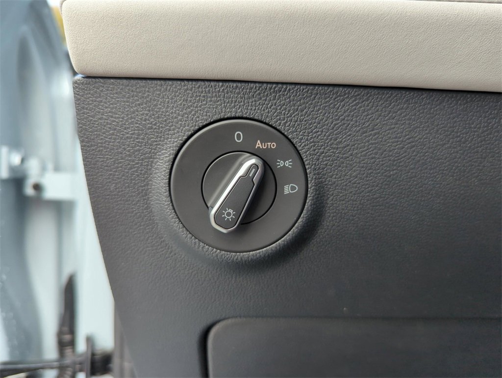 New 2026 Volkswagen Taos SE image 34