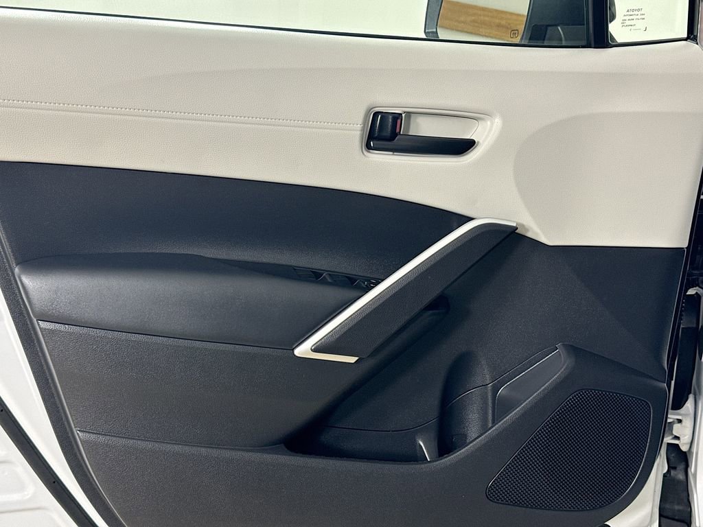 Certified 2025 Toyota Corolla Cross L image 11